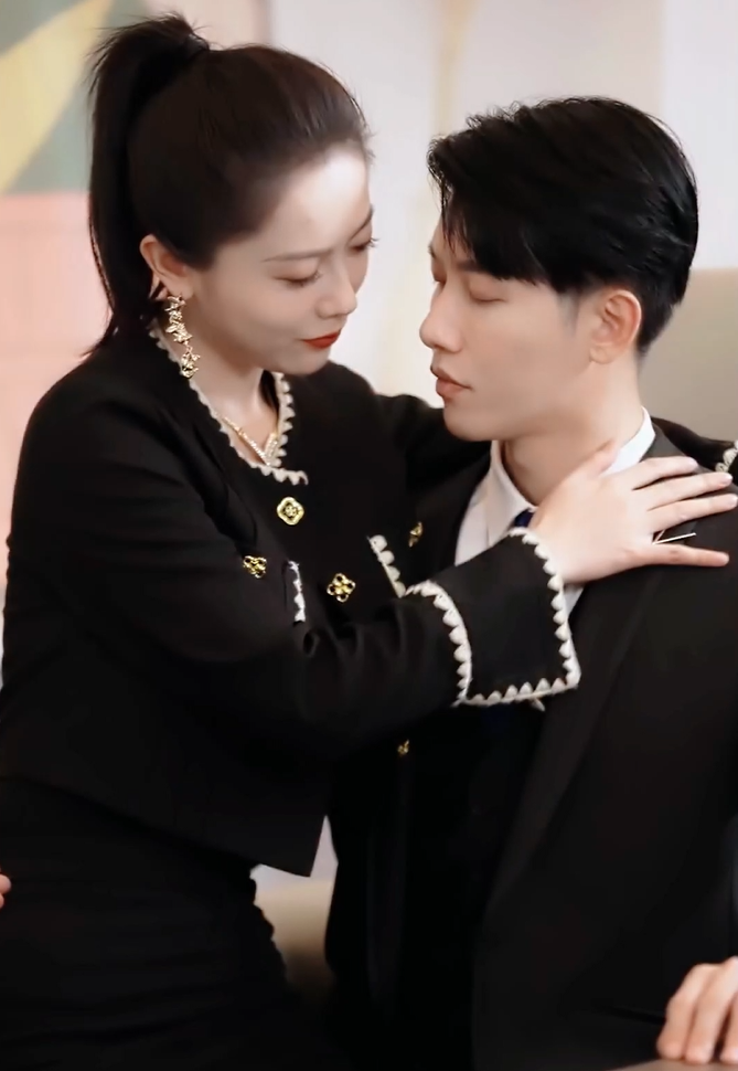 虐完我，季总悔不当初