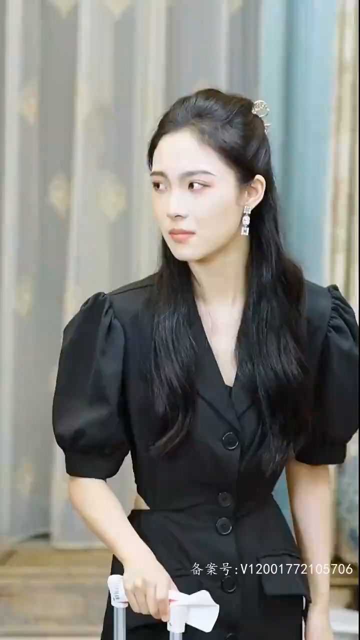 离婚后，前妻她带球跑了