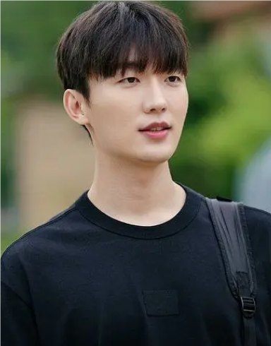 月光下的异乡人